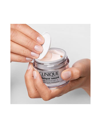 Clinique Smart Broad Spectrum SPF 15 Custom Repair Face Moisturizer
