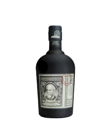 <strong>Reserva Exclusiva Rum 700ml</strong>